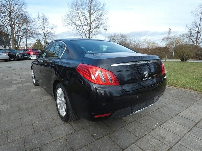 Gebraucht Peugeot 508 Allure 140 PS (102 kW) 2011 Schwarz Limousine