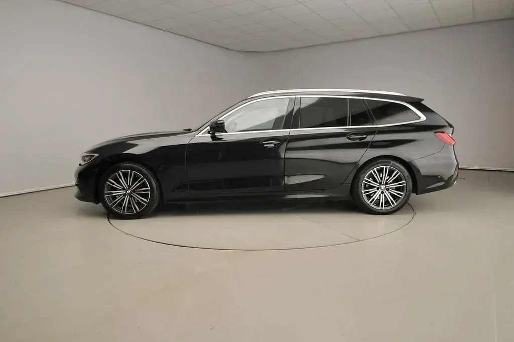 Gebraucht BMW 320 Sport Line 184 PS (135 kW) 2020 Schwarz Kombi