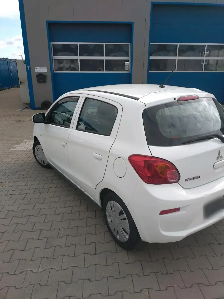 Gebraucht Mitsubishi Space Star 71 PS (52 kW) 2018 Weiß Kleinwagen