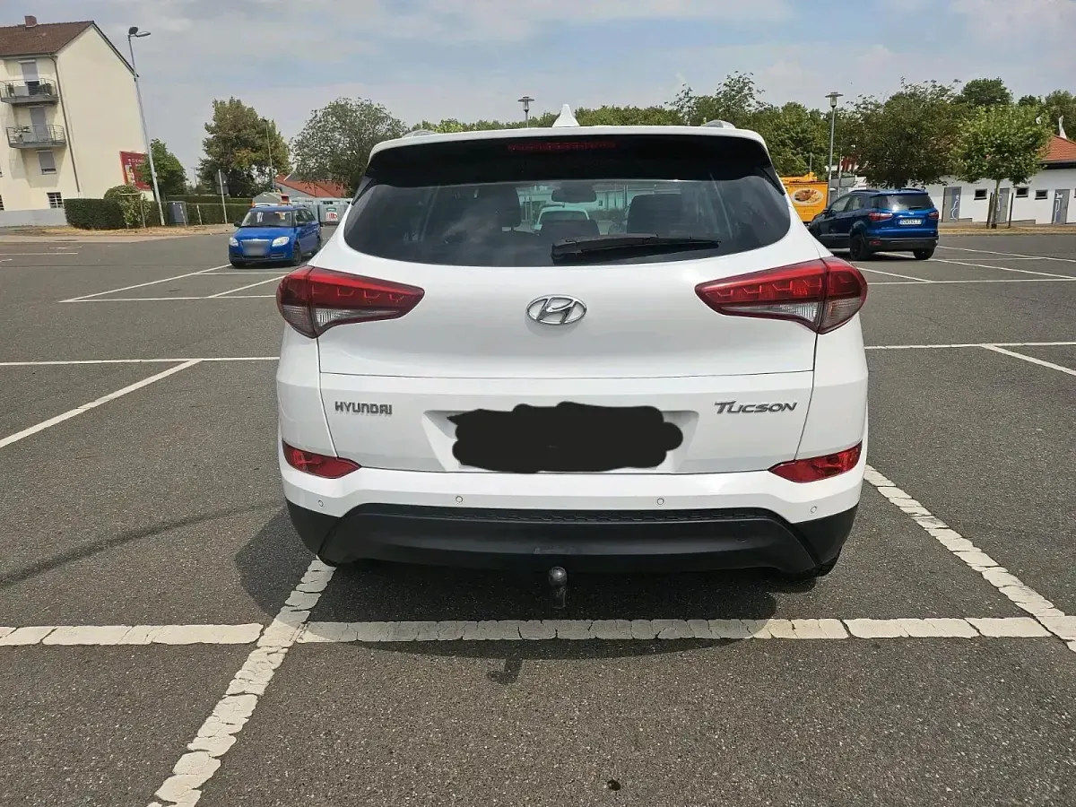 Gebraucht Hyundai Tucson 141 PS (103 kW) 2016 Weiß SUV