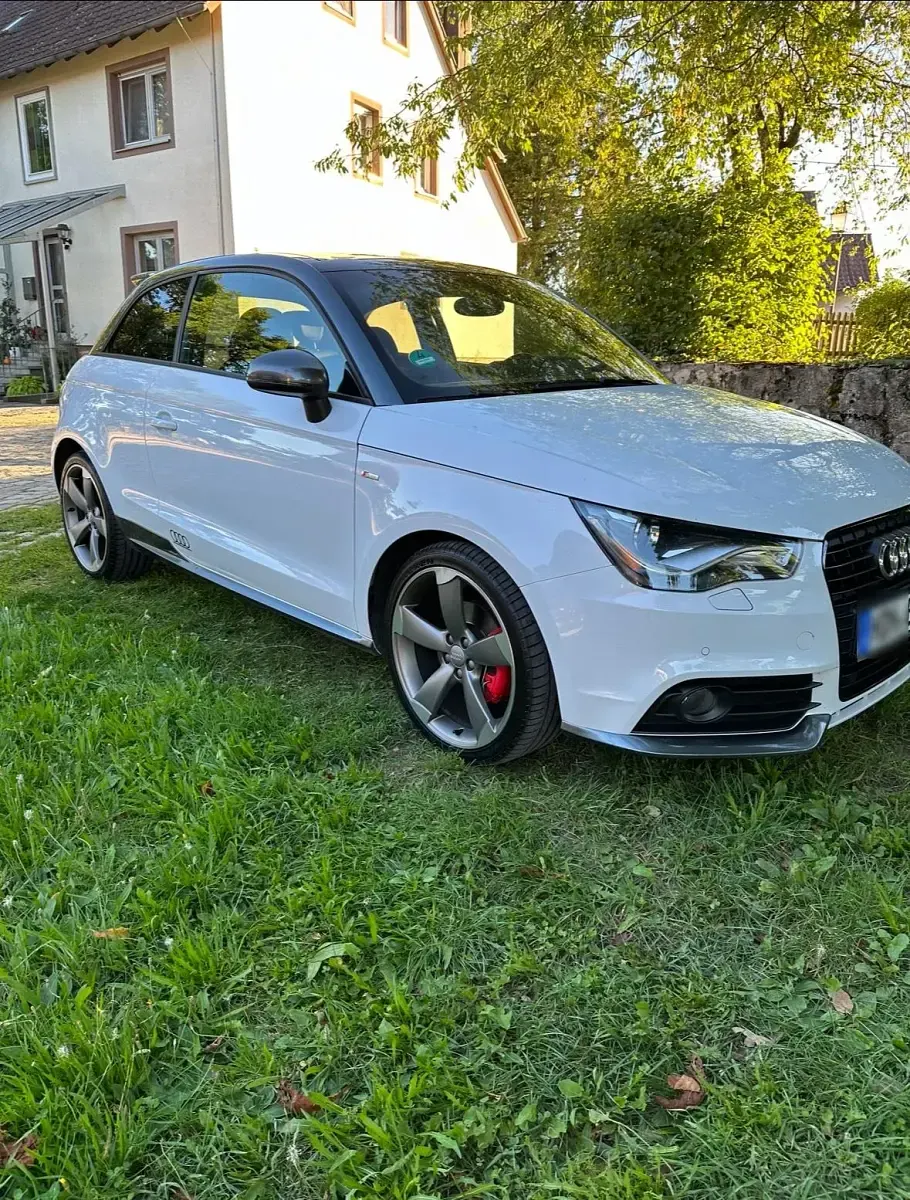 Gebraucht Audi A1 Sportback S-Line 185 PS (136 kW) 2012 Weiß Kleinwagen