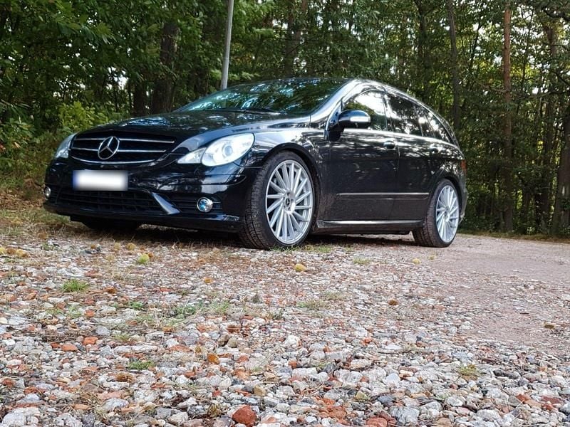 Gebraucht Mercedes R500 388 PS (285 kW) 2009 Schwarz Van / Kleinbus