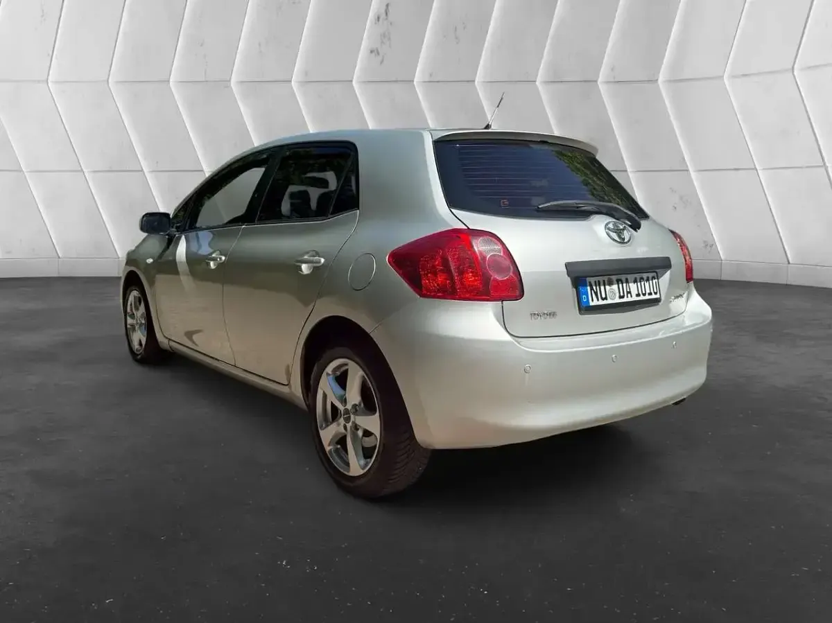 Gebraucht Toyota Auris 97 PS (71 kW) 2009 Kleinwagen