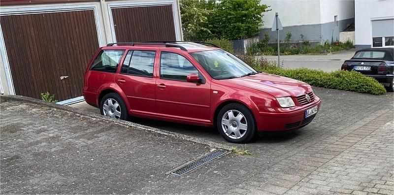 Gebraucht VW Bora 131 PS (96 kW) 2001 Rot Kombi