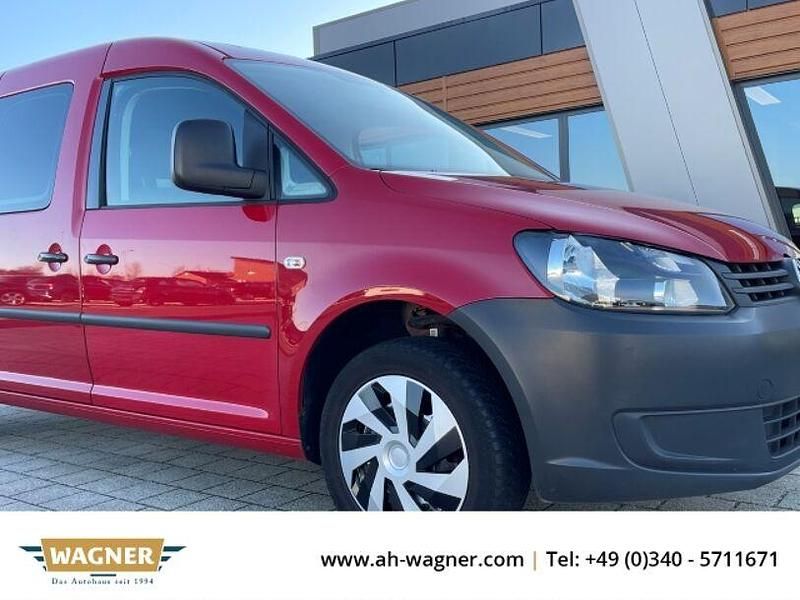 Rot Gebraucht 2015 VW Caddy Maxi Van / Kleinbus | 10.499 € (Fairer Preis) - Bild 1/4