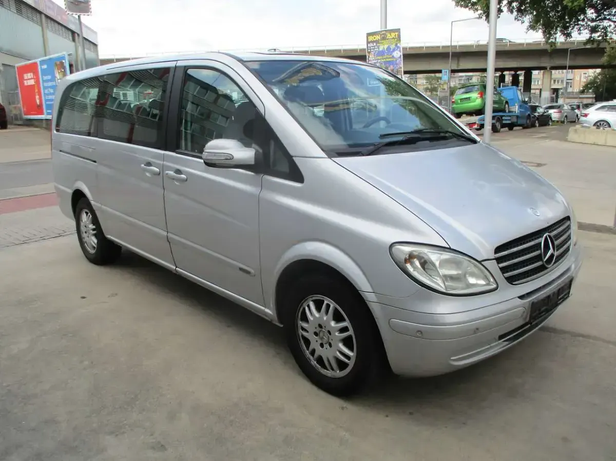 Gebraucht Mercedes Viano 150 PS (110 kW) 2005 Brillantsilber metallic Van / Kleinbus