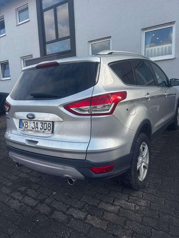 Gebraucht Ford Kuga Titanium 150 PS (110 kW) 2015 Silber SUV