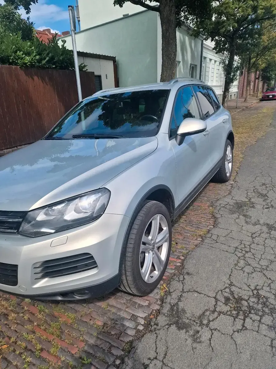 Gebraucht VW Touareg 245 PS (180 kW) 2013 Silber SUV