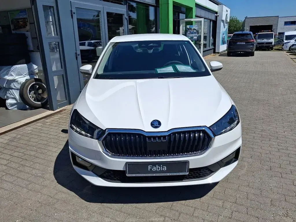 Neu Skoda Fabia Essence 80 PS (58 kW) 2026 Weiß Kleinwagen