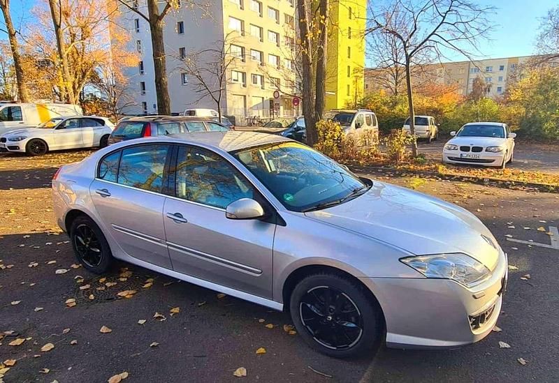 Gebraucht Renault Laguna III Dynamique 140 PS (102 kW) 2008 Grau Limousine