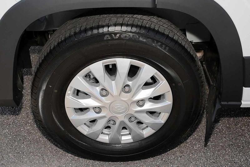 Gebraucht Maxus eDeliver 9 150 kW (204 PS) 2024 Weiss Van