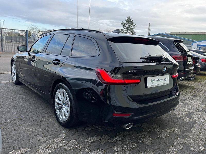 Gebraucht BMW 320 Sport Line 190 PS (139 kW) 2021 Schwarz ll Kombi