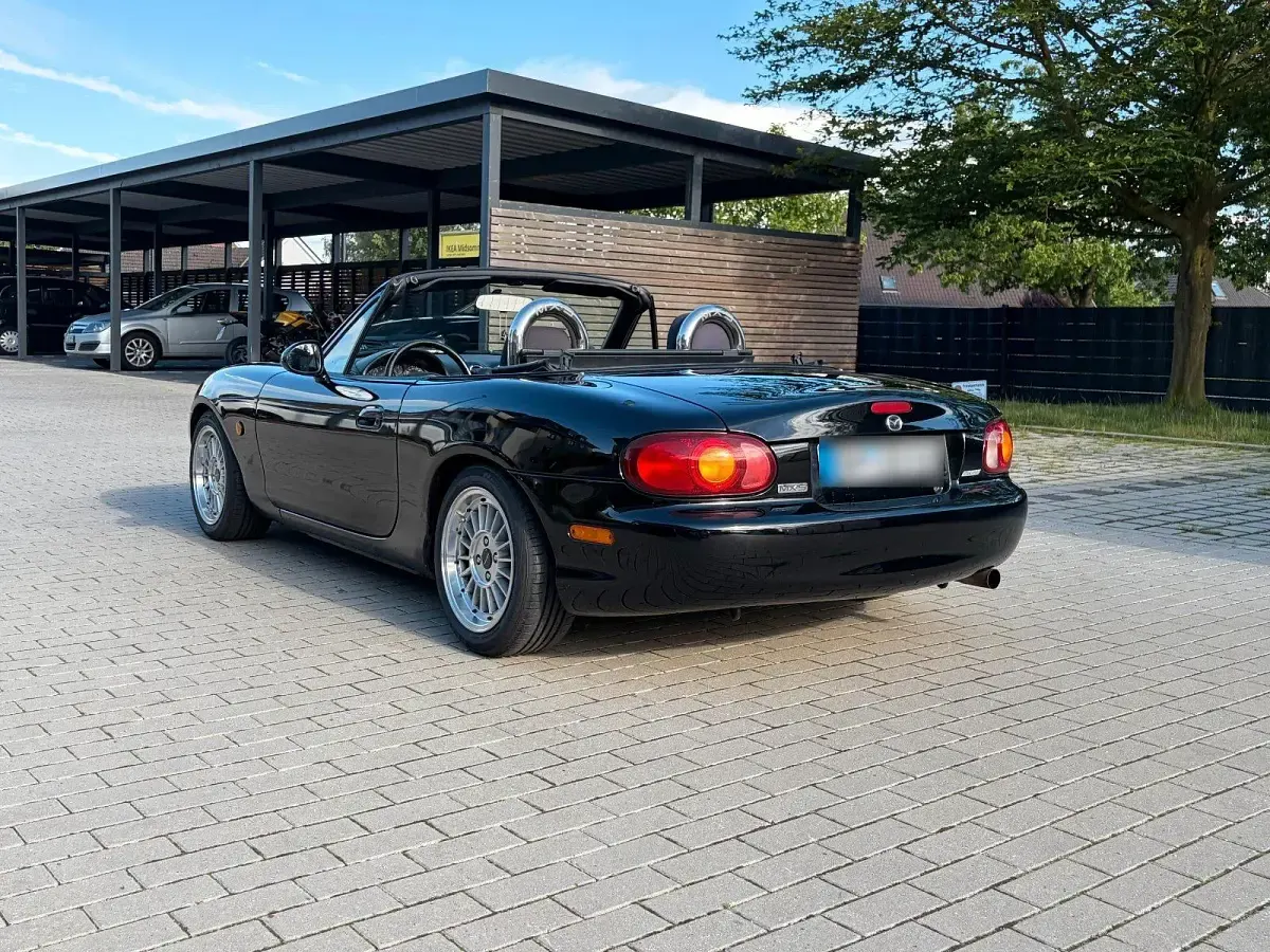 Gebraucht Mazda MX5 140 PS (102 kW) 2000 Schwarz Cabrio