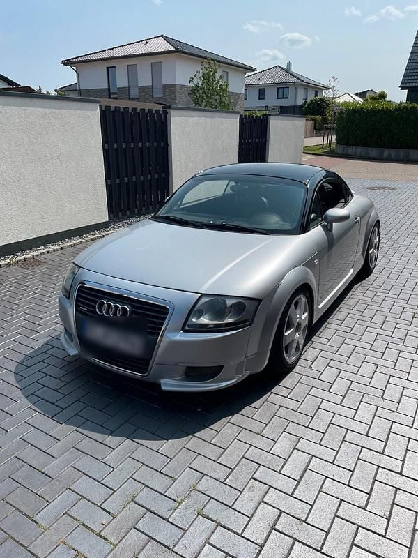 Grau Gebraucht 2000 Audi TT Design Coupé | 5.500 € (Guter Preis) - Bild 1/4