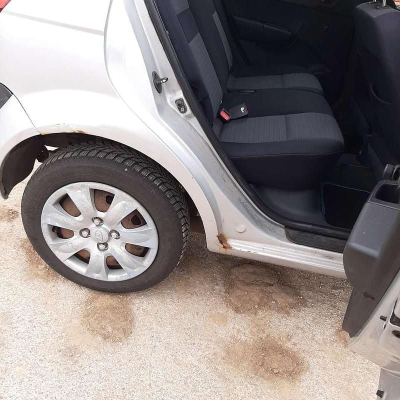 Gebraucht Hyundai Getz 67 PS (49 kW) 2007 Grau Kleinwagen