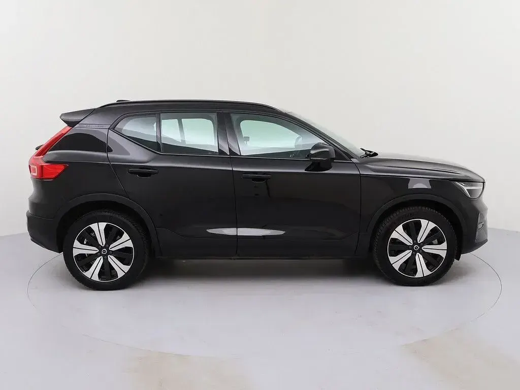 Gebraucht Volvo XC40 Core 169 kW (231 PS) 2023 Onyx schwarz SUV