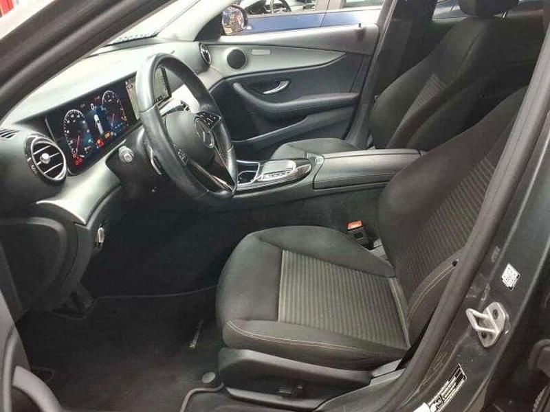 Gebraucht Mercedes E200 197 PS (144 kW) 2022 Selenitgrau metallic Kombi