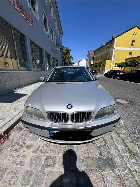 Gebraucht BMW 318 143 PS (105 kW) 2002 Silber Limousine