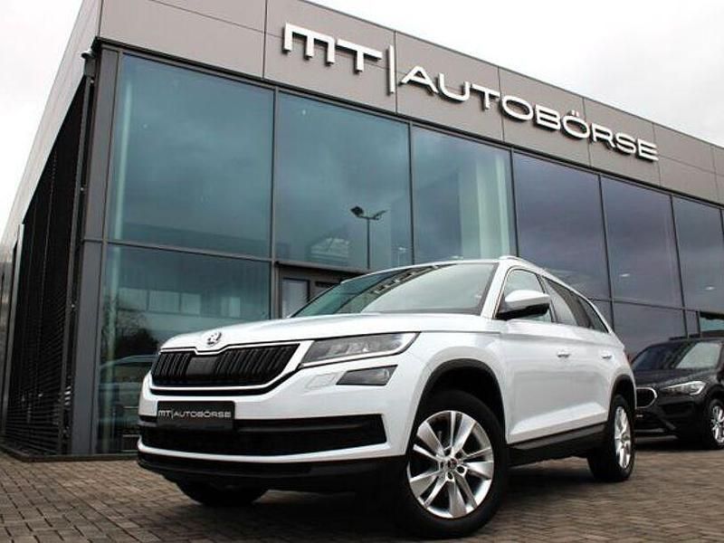 Weiß Gebraucht 2021 Skoda Kodiaq Style SUV | 28.700 € (Fairer Preis) - Bild 1/4