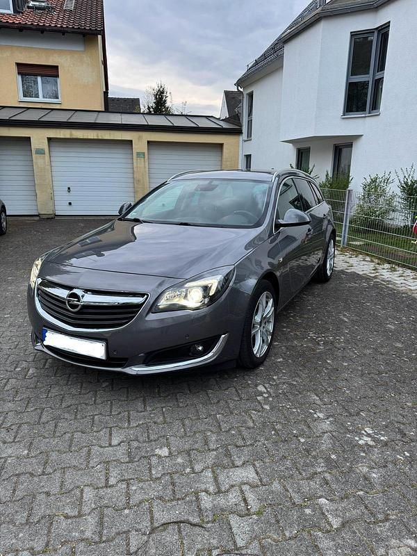 Grau Gebraucht 2016 Opel Insignia Kombi | 7.999 € (Guter Preis) - Bild 1/4