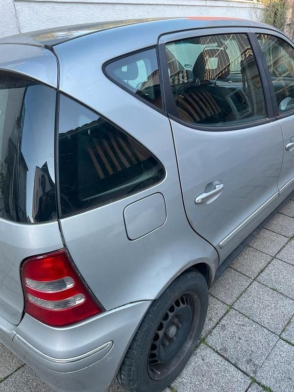 Usata Mercedes A170 Elegance 95 CV (69 kW) 2004 Argento Utilitaria