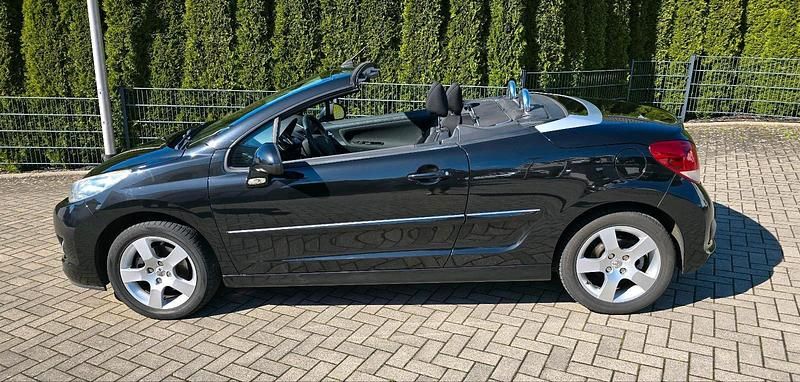 Schwarz Gebraucht 2010 Peugeot 207 CC Cabrio | 4.999 € - Bild 1/4