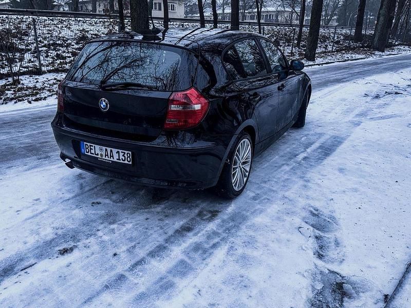 Gebraucht BMW 116 116 PS (85 kW) 2007 Schwarz Kleinwagen