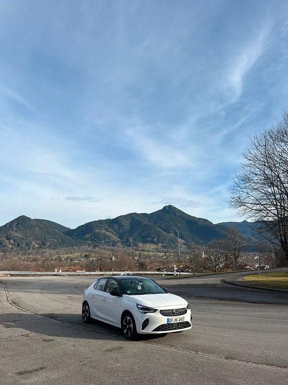 Gebraucht Opel Corsa-e 100 kW (136 PS) 2020 Schwarz Kleinwagen