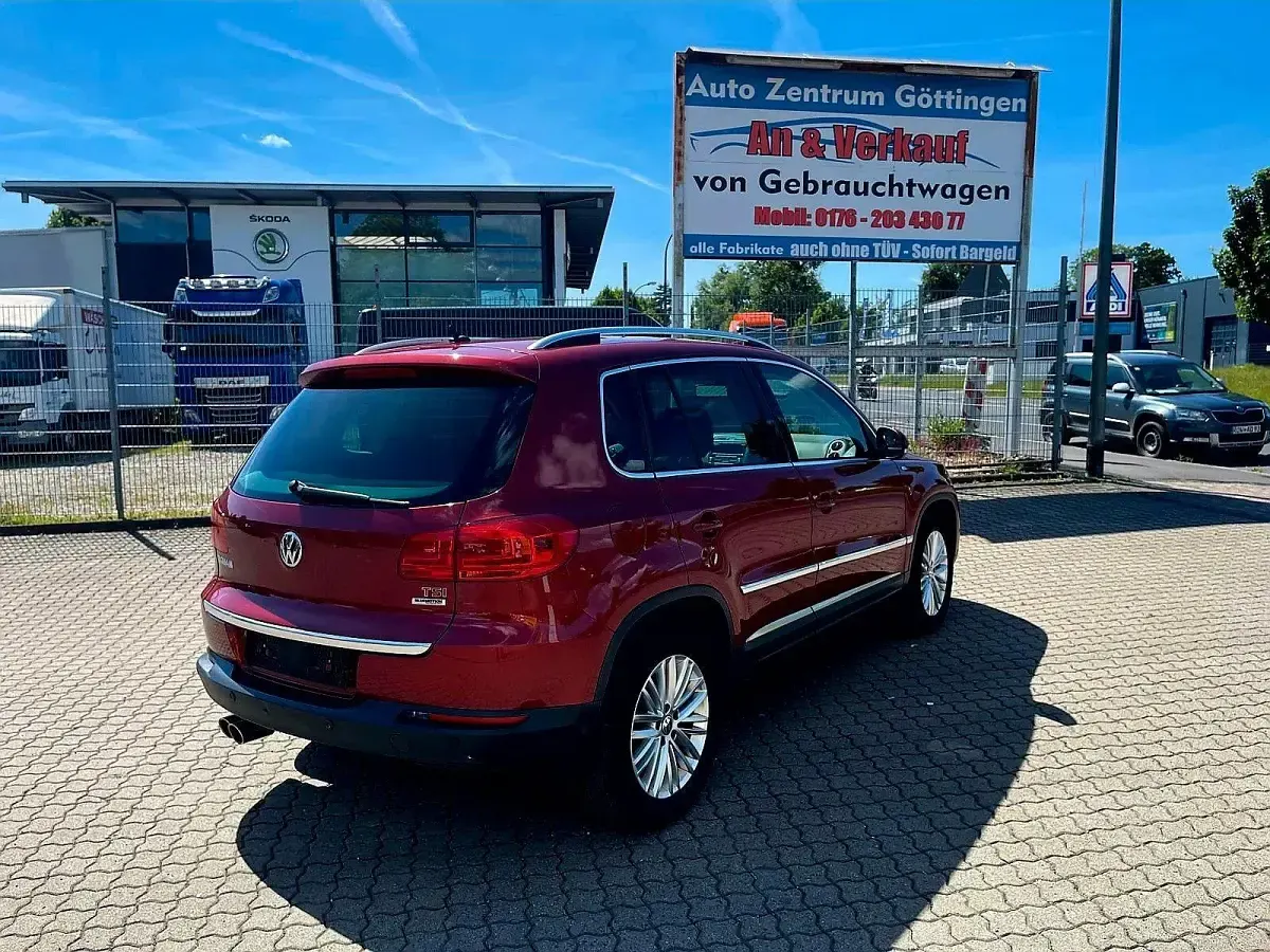 Gebraucht VW Tiguan Sportline 160 PS (117 kW) 2015 Rot SUV