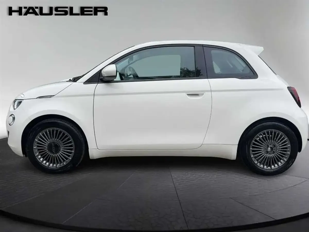 Gebraucht Fiat 500e Icon 86 kW (117 PS) 2022 Weiss Kleinwagen
