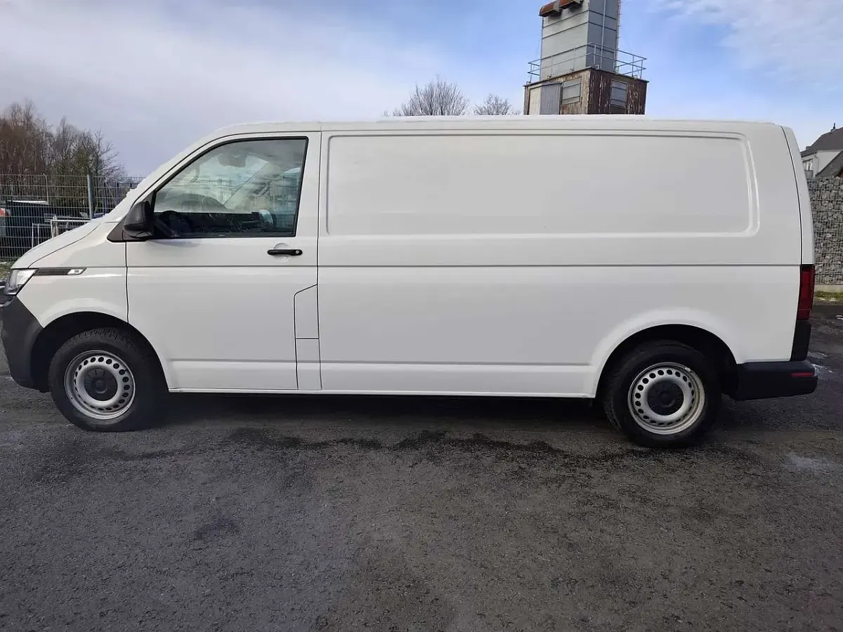 Gebraucht VW T6.1 150 PS (110 kW) 2020 Candyweiß Van