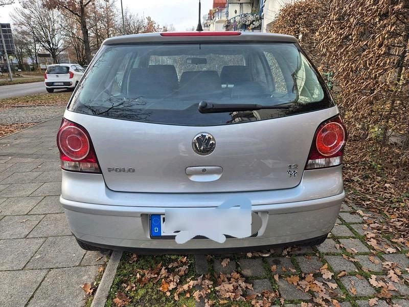 Gebraucht VW Polo 64 PS (47 kW) 2006 Silber Kleinwagen