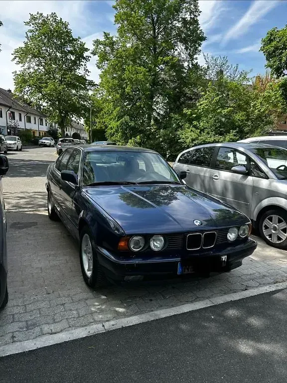 Gebraucht BMW 524 116 PS (85 kW) 1989 Blau Limousine