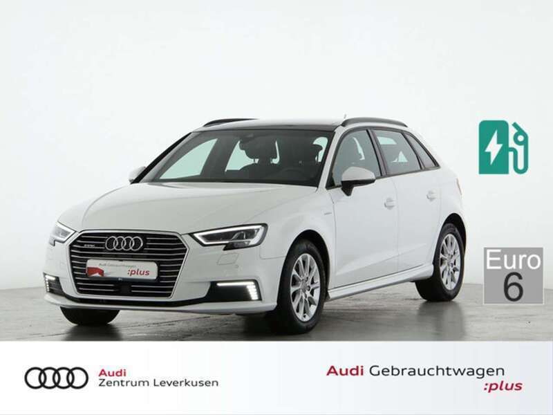 Weiß Gebraucht 2017 Audi A3 Sportback e-tron Limousine | 24.988 € - Bild 1/4