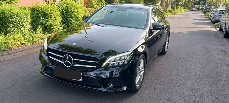 Schwarz Gebraucht 2019 Mercedes C200 Limousine | 19.790 € (Superpreis) - Bild 1/4