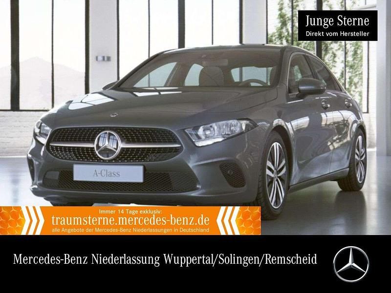 Mountain grau Gebraucht 2022 Mercedes A250 Progressive Limousine | 23.490 € (Fairer Preis) - Bild 1/3