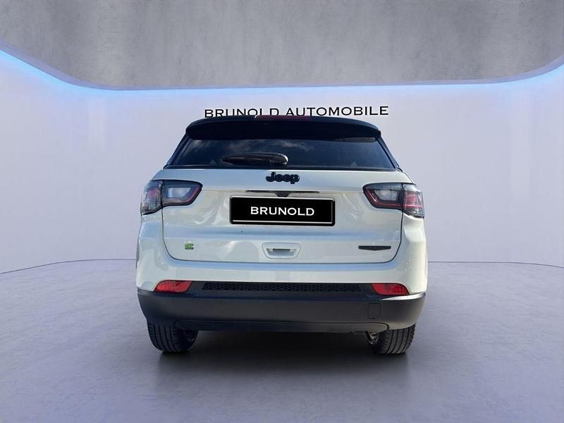 Second-hand Jeep Compass Night Eagle 131 CP (96 kW) 2023 Alb SUV
