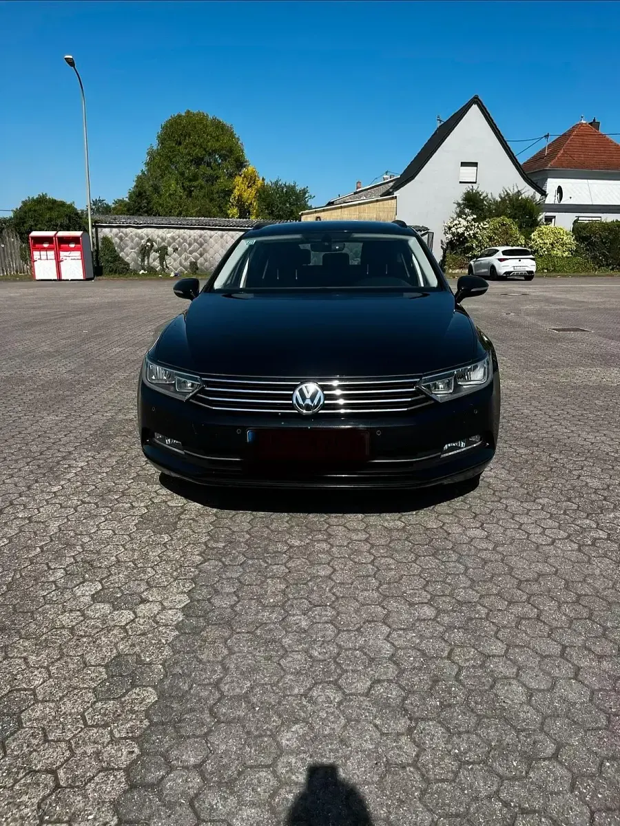 Gebraucht VW Passat Comfortline 150 PS (110 kW) 2016 Schwarz Kombi