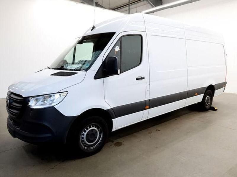 Gebraucht Mercedes Sprinter 170 PS (125 kW) 2025 Arktikweiss Van