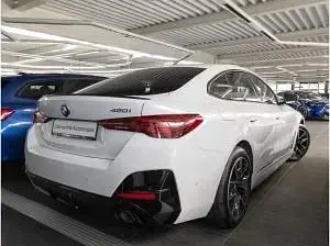 Gebraucht BMW 420 Coupé 184 PS (135 kW) 2025 Weiß (alpinweiss iii) Coupé