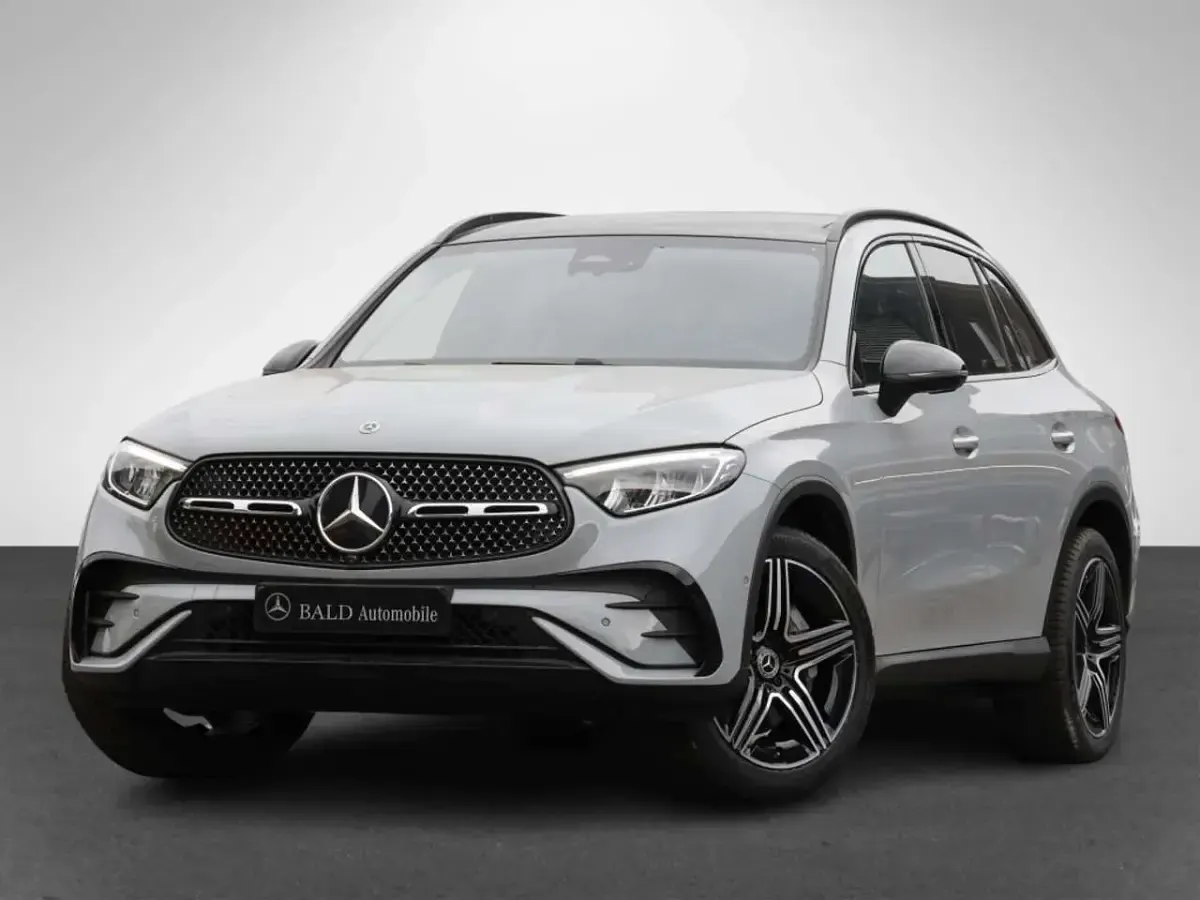 Gebraucht Mercedes GLC200 AMG 204 PS (150 kW) 2025 Grau SUV