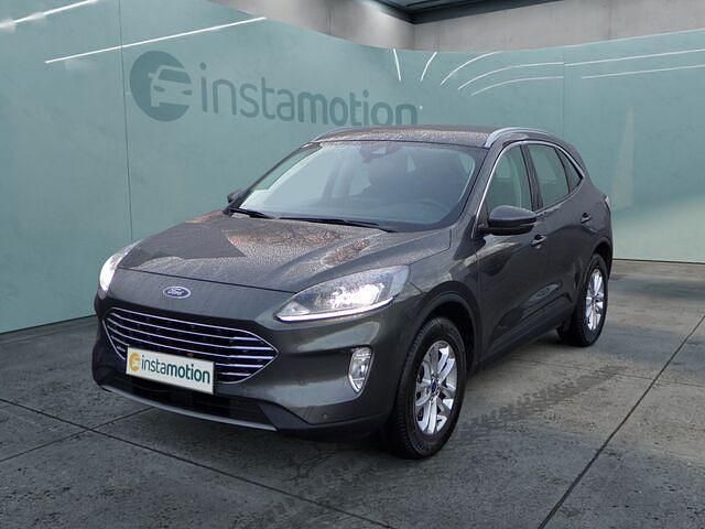Grau Gebraucht 2021 Ford Kuga Titanium SUV | 24.740 € (Etwas zu teuer) - Bild 1/2
