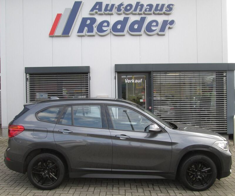 Grau Gebraucht 2020 BMW X1 Advantage SUV | 23.900 € (Fairer Preis) - Bild 1/4