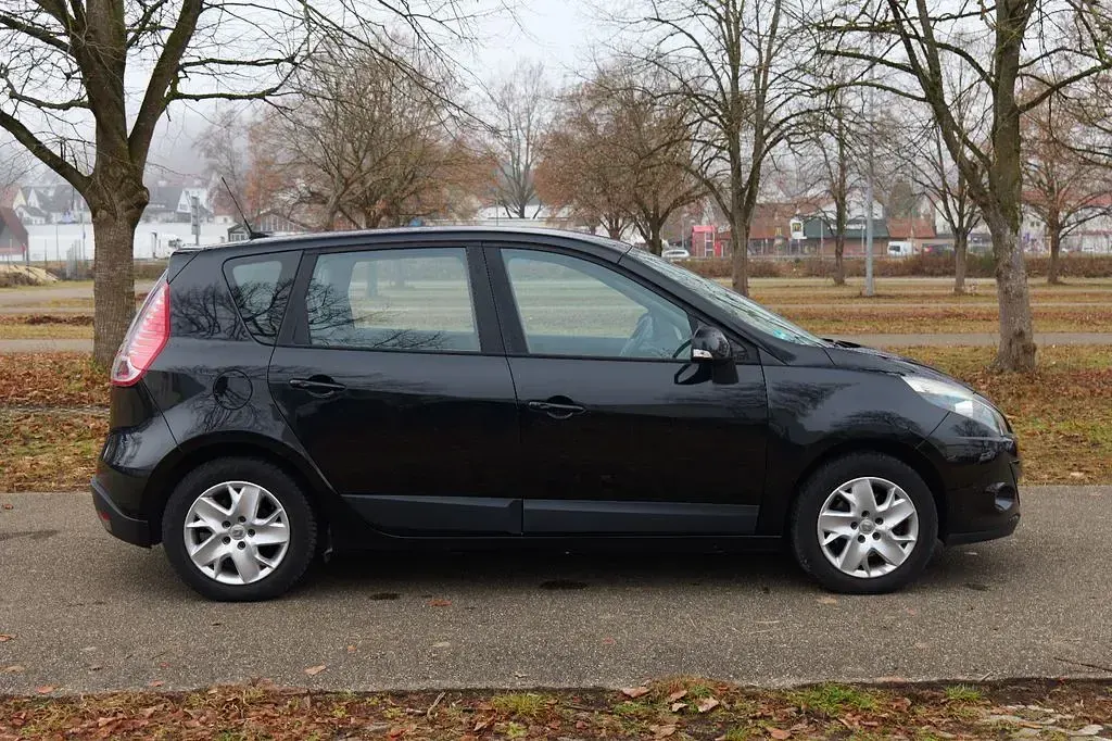 Gebraucht Renault Scénic 110 PS (80 kW) 2011 Schwarz Van / Kleinbus