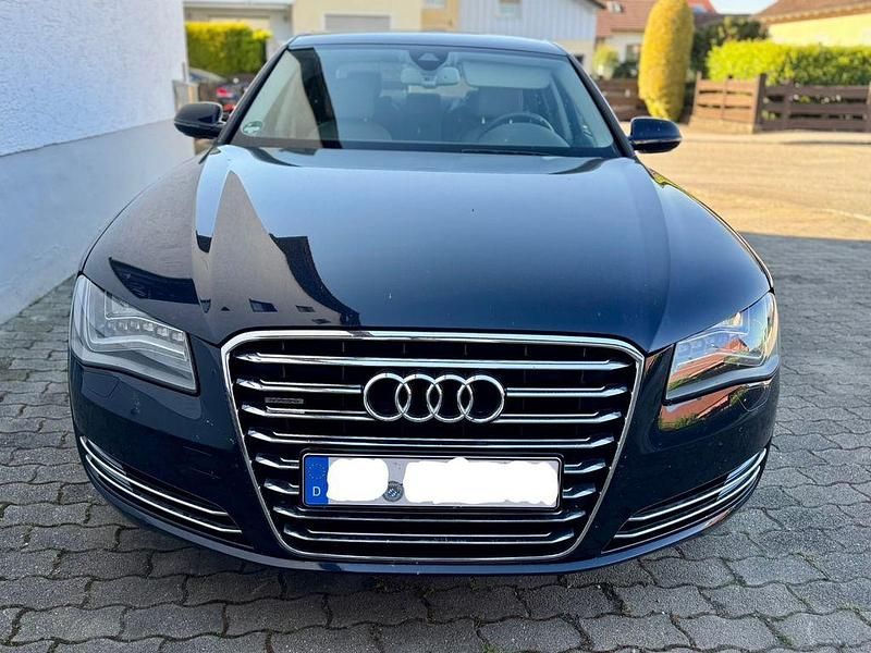 Gebraucht Audi A8 Ambiente 250 PS (183 kW) 2011 Blau Limousine