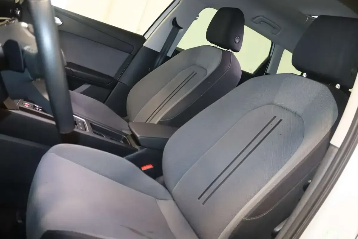 Gebraucht Seat Leon Style 150 PS (110 kW) 2024 Nevada weiss Kombi