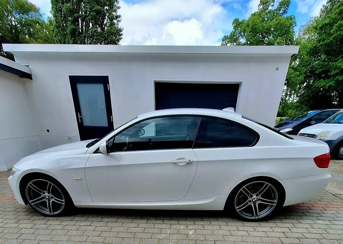 Gebraucht BMW 335 M Performance 306 PS (225 kW) 2010 Weiß Coupé
