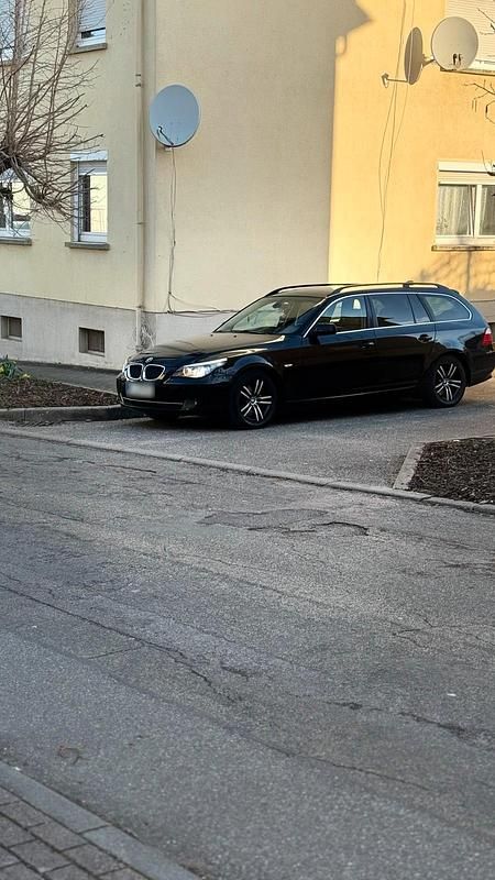 Gebraucht BMW 520 177 PS (130 kW) 2007 Schwarz Kombi