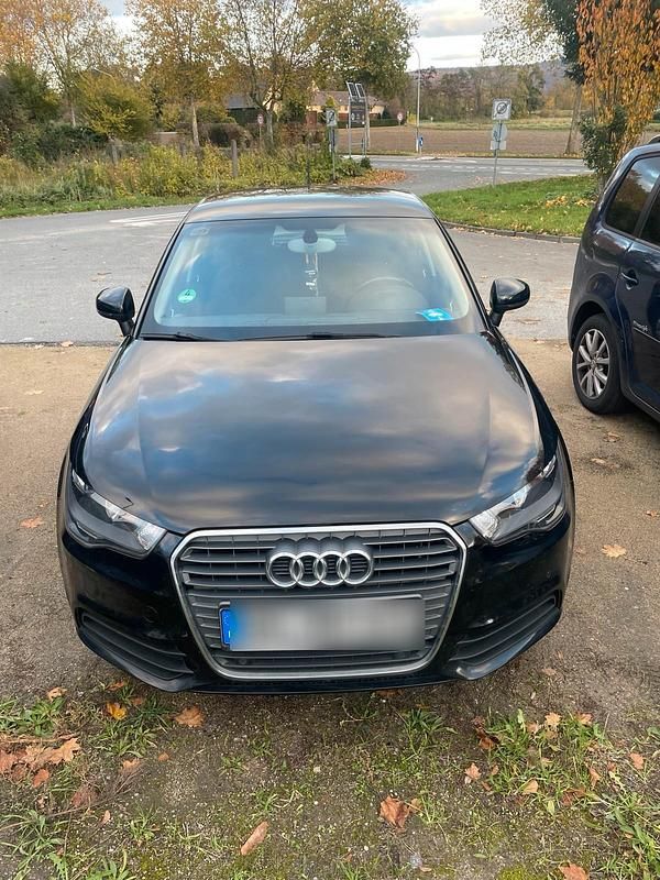 Schwarz Gebraucht 2014 Audi A1 Limousine | 6.700 € (Fairer Preis) - Bild 1/4
