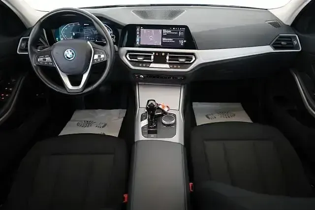 Occasion BMW 330e Advantage 252 ch (185 kW) 2022 Gris Break